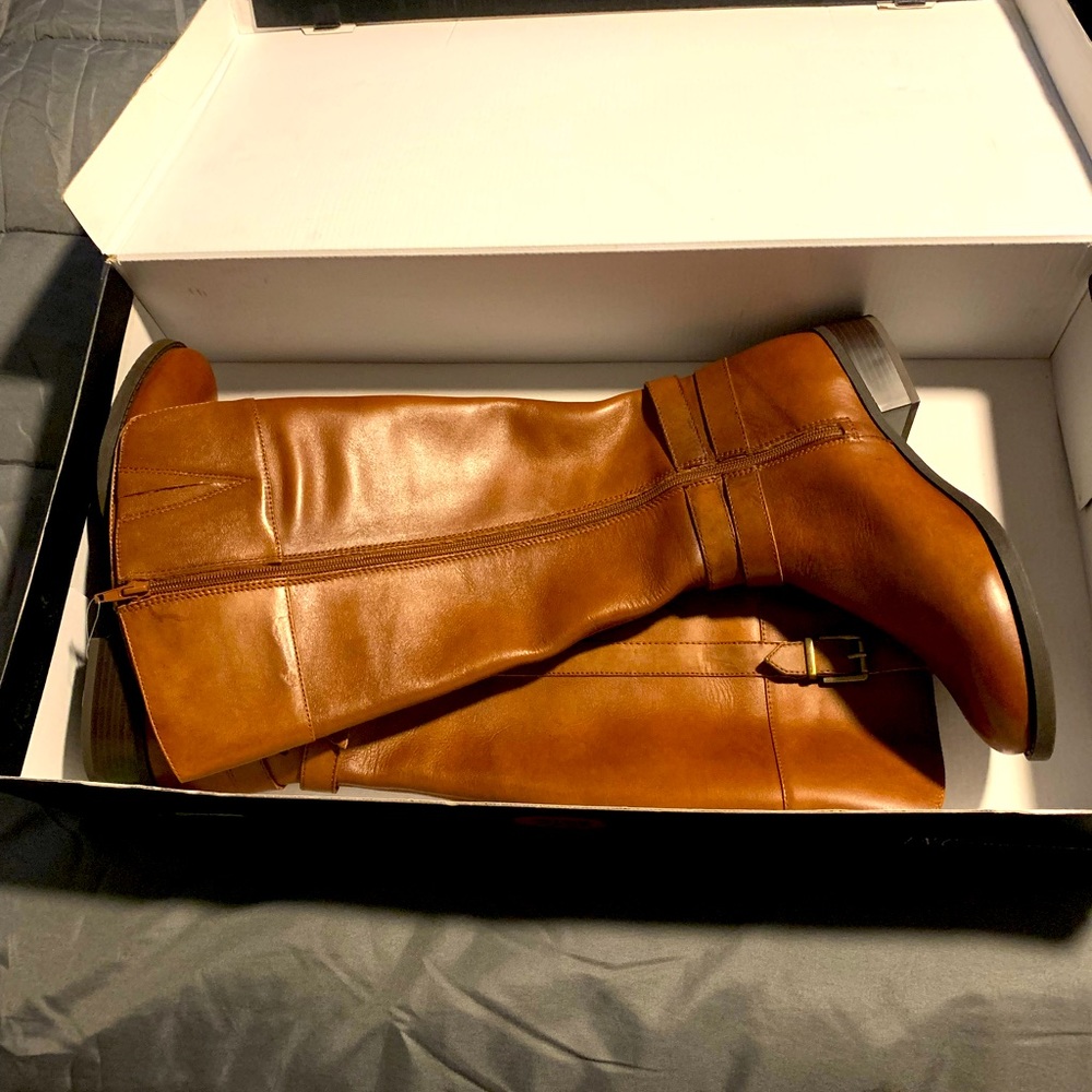 Brand new INC International genuine leather boots 👢🌷 - Picture 2 of 5